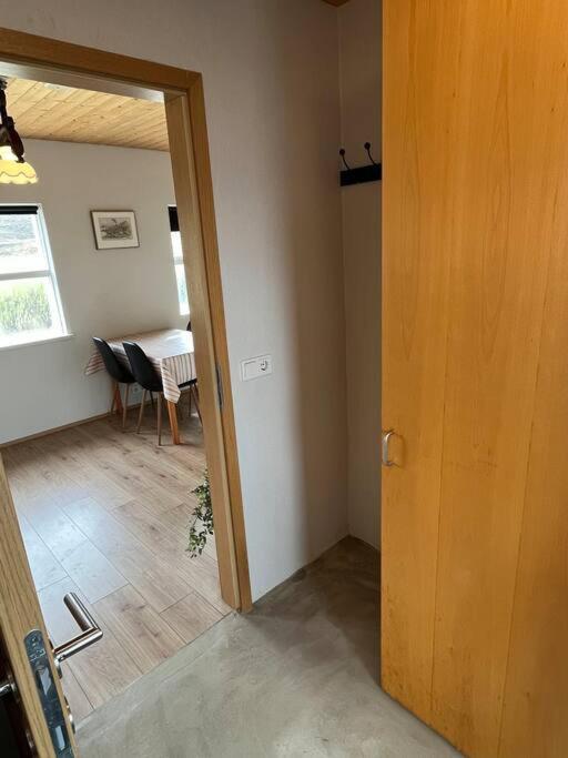 Black Valley Apartment Thoroddsstathir ภายนอก รูปภาพ